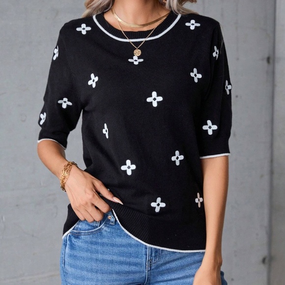 Classic Floral Print Puff Sleeve Top - Picture 12 of 12